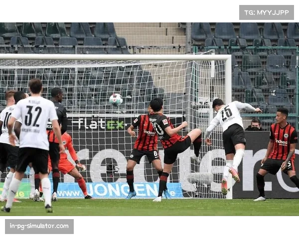 门兴格拉德巴赫客场失利 连续失球暴露防线默契问题